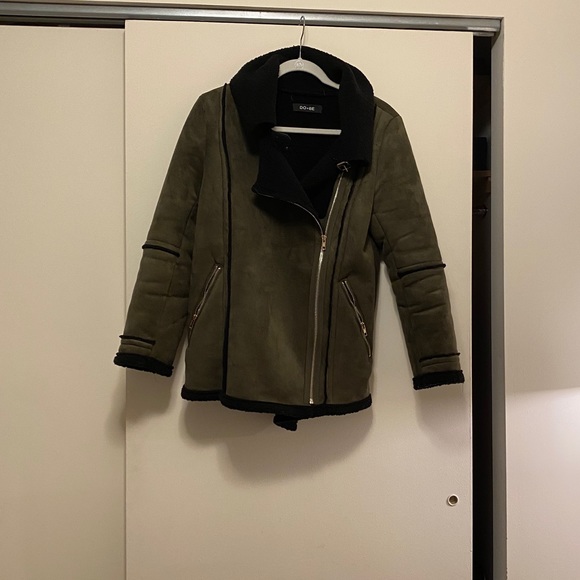 olive green jacket - Picture 2 of 6